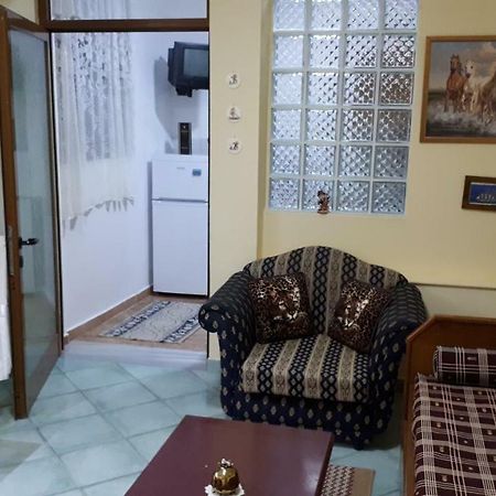 Elda'S Apartment ซารานเดอ ภายนอก รูปภาพ